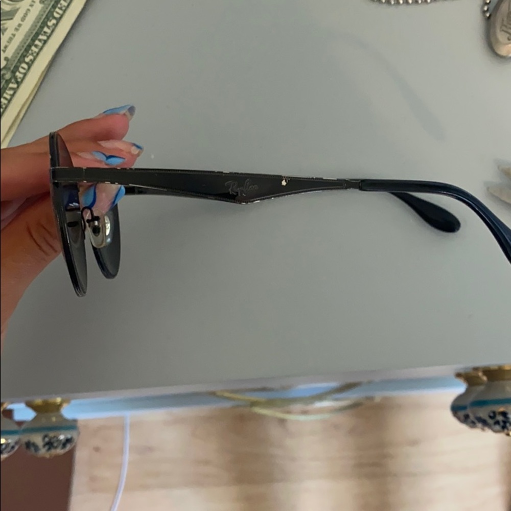 Ray bans - Picture 2 of 4